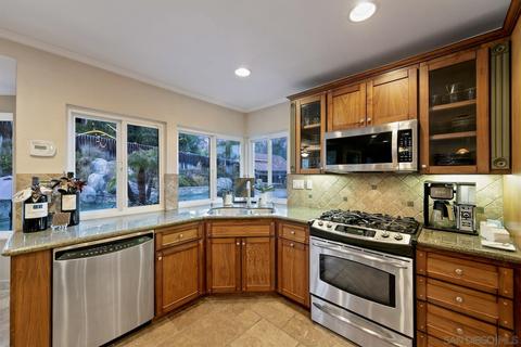 2072 Monaco Ct, El Cajon, CA 92019 photo 6
