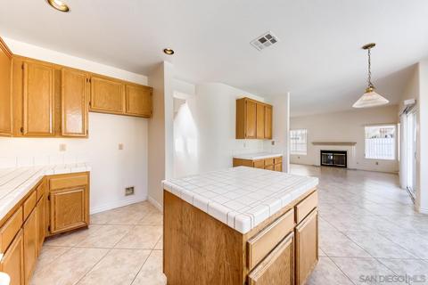 934 Gallery Dr, Oceanside, CA 92057 photo 11