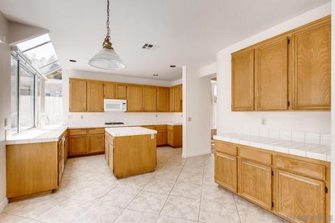934 Gallery Dr, Oceanside, CA 92057 photo 10