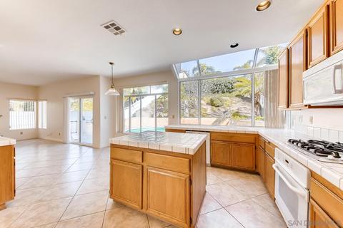 934 Gallery Dr, Oceanside, CA 92057 photo 9
