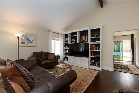 4650 Cordoba Way, Oceanside, CA 92056 photo 2