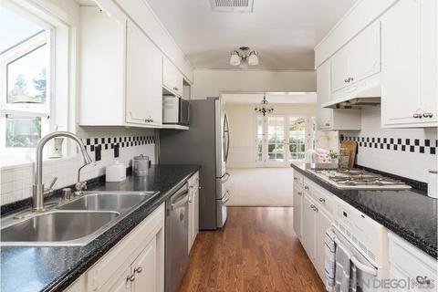 8971 Linden Ln, La Mesa, CA 91941 photo 14