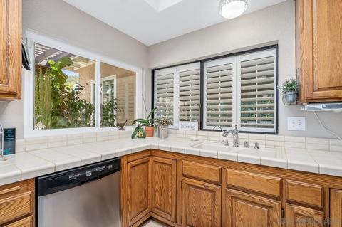 10809 Hobble Ln, Spring Valley, CA 91978 photo 11