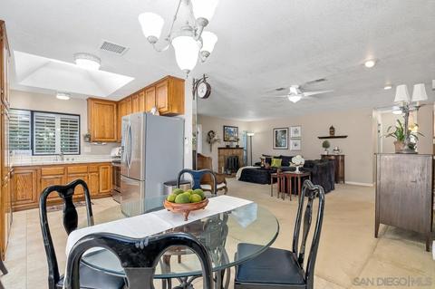 10809 Hobble Ln, Spring Valley, CA 91978 photo 9