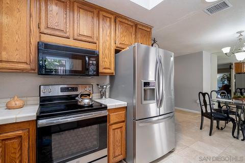 10809 Hobble Ln, Spring Valley, CA 91978 photo 12