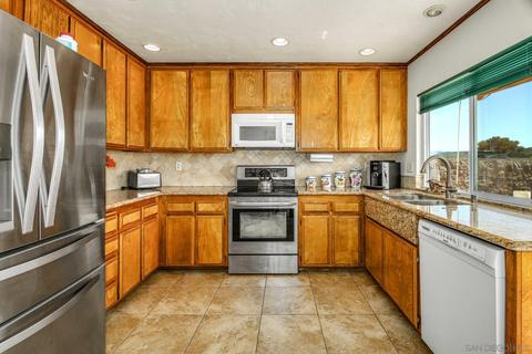 10527 Pine Grove St, Spring Valley, CA 91978 photo 6