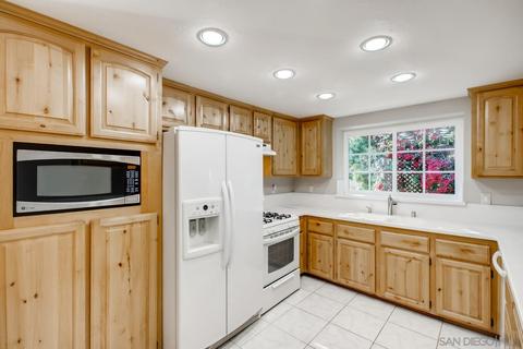 13773 Lakeview Ct, Lakeside, CA 92040 photo 8