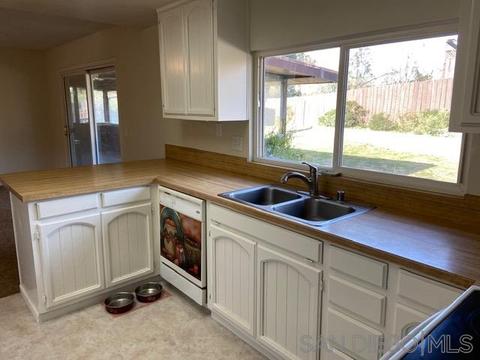626 Hunter St, Ramona, CA 92065 photo 5