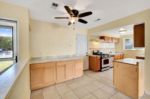 723 Flora Dr, Oceanside, CA 92057 photo 17