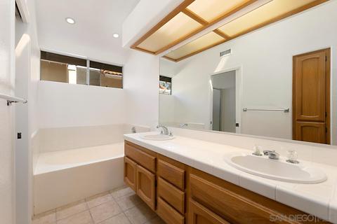 2177 Luz Way, Oceanside, CA 92056 photo 8