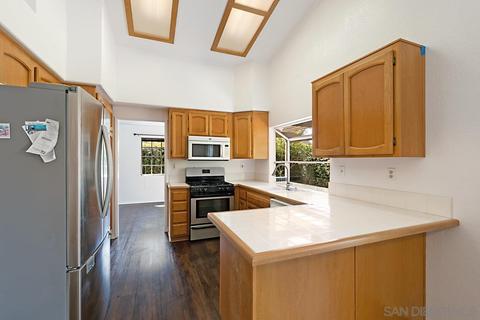 2177 Luz Way, Oceanside, CA 92056 photo 5