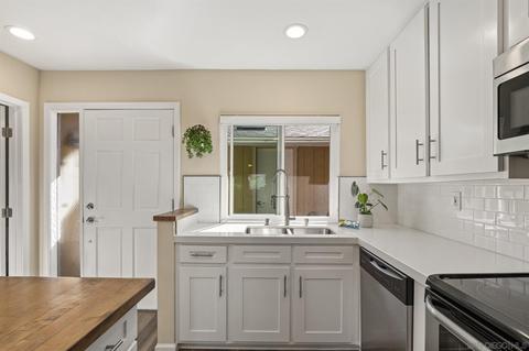 153 Village Green Rd, Encinitas, CA 92024 photo 5