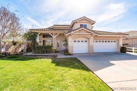 5797 Dartmoor Cir, Oceanside, CA 92057 photo 1