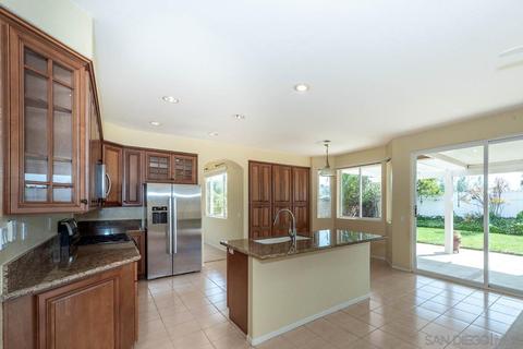 5797 Dartmoor Cir, Oceanside, CA 92057 photo 5