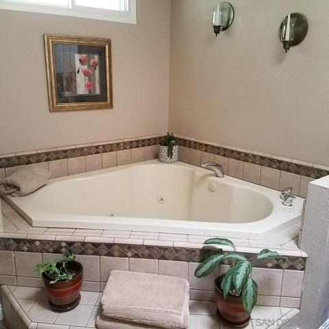 822 Chateau Pl, Escondido, CA 92029 photo 17