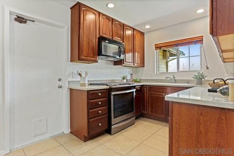 10129 Cedar Springs Dr, Santee, CA 92071 photo 10