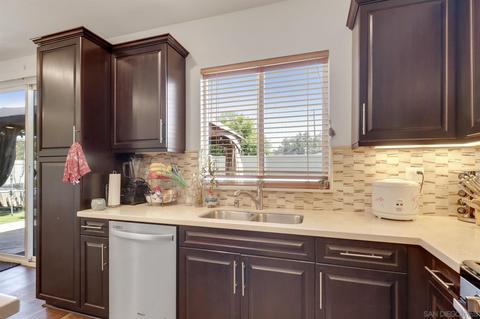 8641 Camden Dr, Santee, CA 92071 photo 6