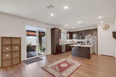 8641 Camden Dr, Santee, CA 92071 photo 4