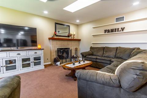 7953 Woodpecker Way, Santee, CA 92071 photo 9