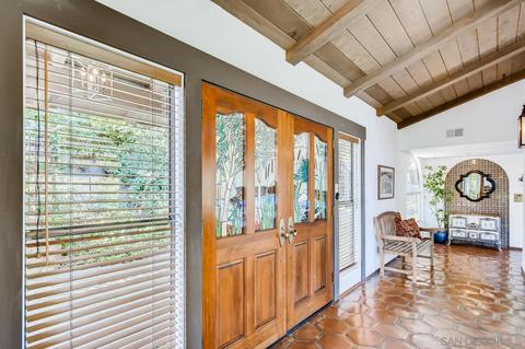 10936 Calavo Dr, La Mesa, CA 91941 photo 4