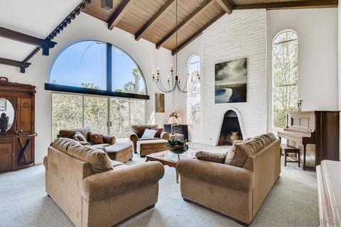 10936 Calavo Dr, La Mesa, CA 91941 photo 2