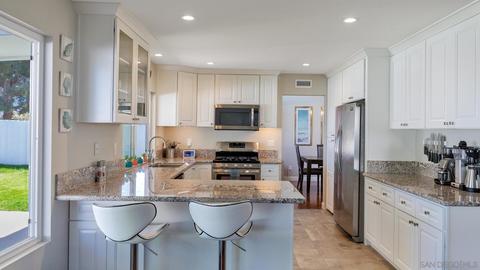 388 Compass Rd, Oceanside, CA 92054 photo 4