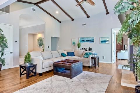 14570 Scarboro St, Poway, CA 92064 photo 2