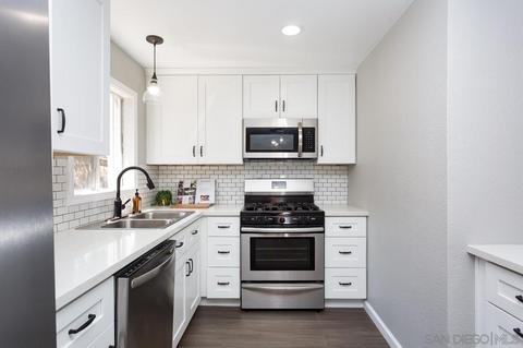 7105 Boulevard Dr, La Mesa, CA 91941 photo 11