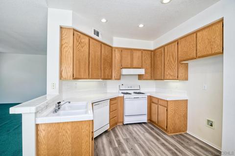 31437 Heitz Ln, Temecula, CA 92591 photo 6