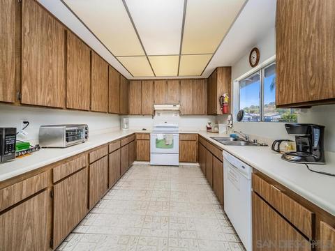 4406 Chickadee Way, Oceanside, CA 92057 photo 36