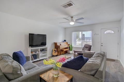 304 Graves Ct, El Cajon, CA 92021 photo 4
