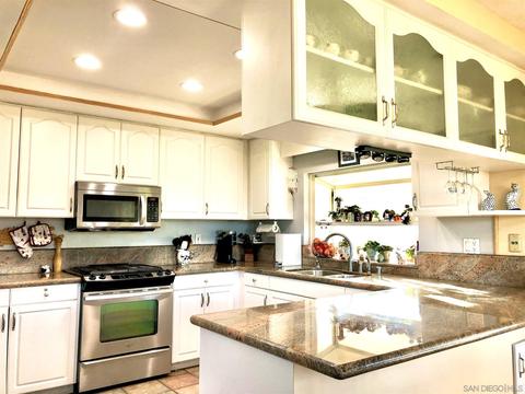 1237 Sandra Cir, Vista, CA 92083 photo 7