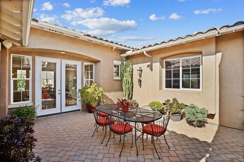 2074 Amparo Ct, Escondido, CA 92025 photo 11