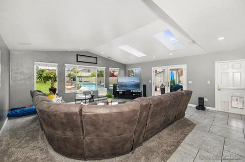 10127 W Glendon Cir, Santee, CA 92071 photo 13