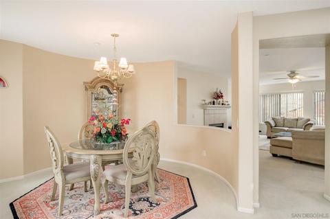 2128 Pointe Pkwy, Spring Valley, CA 91978 photo 7