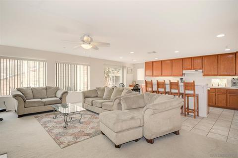 2128 Pointe Pkwy, Spring Valley, CA 91978 photo 11