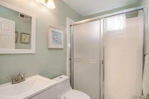 2128 Pointe Pkwy, Spring Valley, CA 91978 photo 15