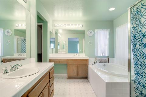 2128 Pointe Pkwy, Spring Valley, CA 91978 photo 19