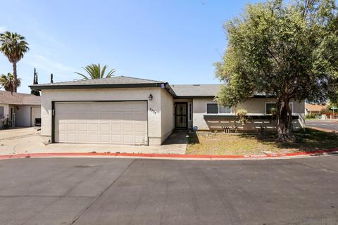 8594 Lake Bluffs Cir, Spring Valley, CA 91977 photo 26