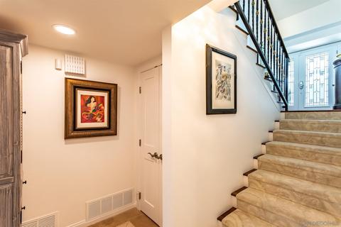2081 Caminito Circulo Norte, La Jolla, CA 92037 photo 24