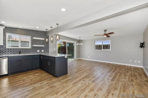 5490 Heidi St, La Mesa, CA 91942 photo 4