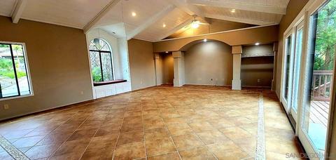 1601 Mesa Verde Dr, Vista, CA 92084 photo 10