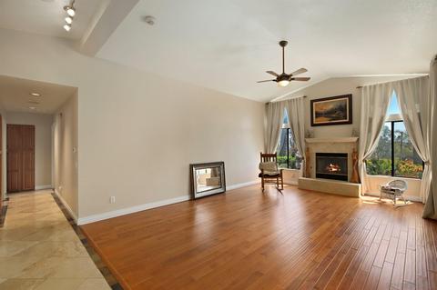 10476 Tatas Pl, Escondido, CA 92026 photo 5