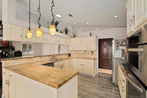 10476 Tatas Pl, Escondido, CA 92026 photo 12