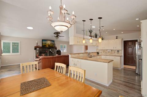 10476 Tatas Pl, Escondido, CA 92026 photo 15