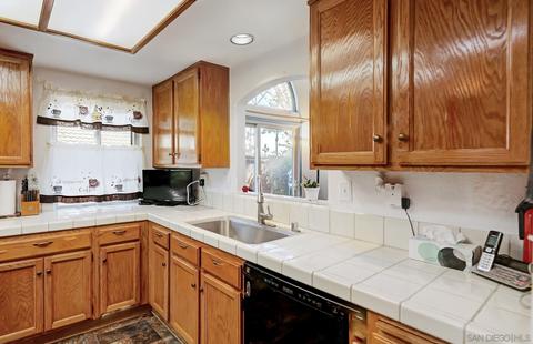 8624 Paseo Ladera, Santee, CA 92071 photo 9