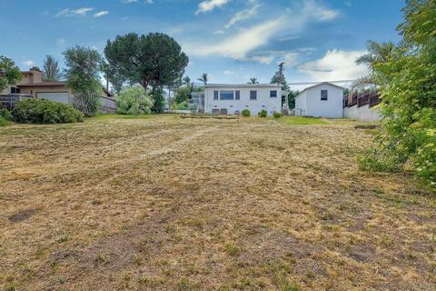 1188 Phillips St, Vista, CA 92083 photo 4