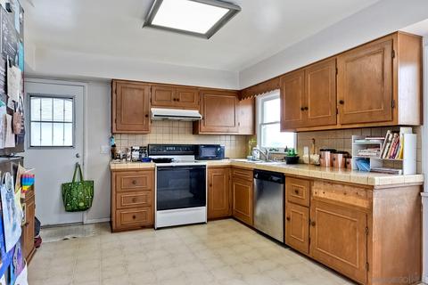 1188 Phillips St, Vista, CA 92083 photo 10