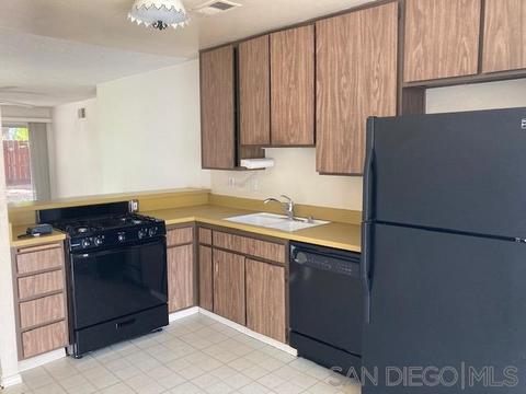 2030 Terracina Cir, Spring Valley, CA 91977 photo 8