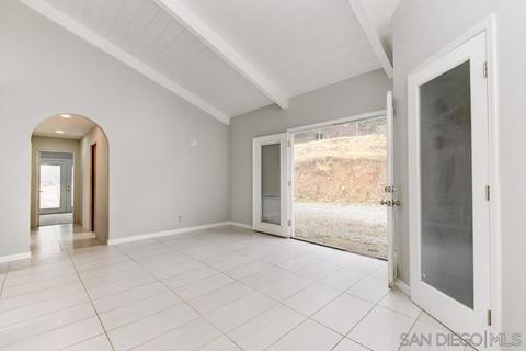 11949 Rocoso Rd, Lakeside, CA 92040 photo 2